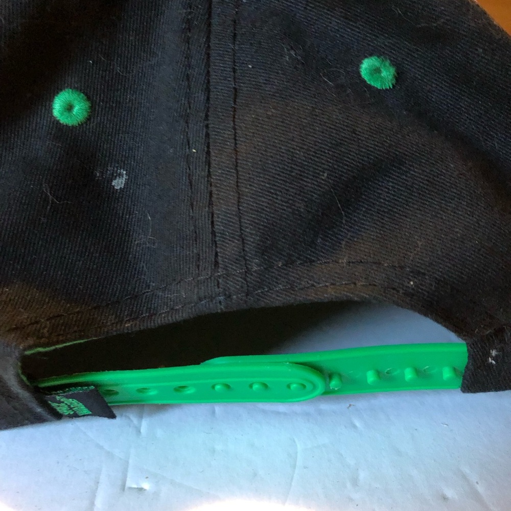 Space Invaders Snap back cap - Picture 8 of 9